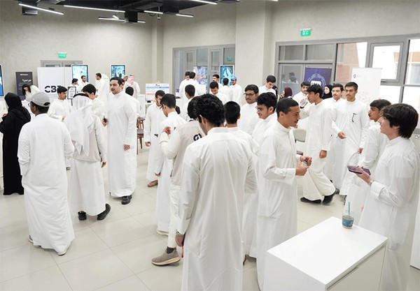 جامعة «عبدالله السالم» تختتم اللقاءات التنويرية لطلبتها المستجدين