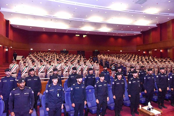وكيل «الداخلية» يشهد حفل تخريج 268 طالباً في مدرسة الشرطة الدفعة 96 برتبة شرطي