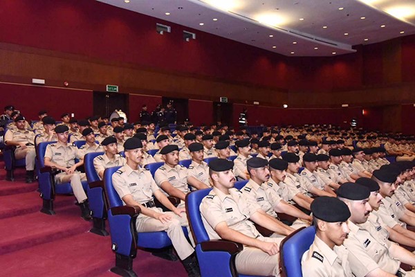 وكيل «الداخلية» يشهد حفل تخريج 268 طالباً في مدرسة الشرطة الدفعة 96 برتبة شرطي