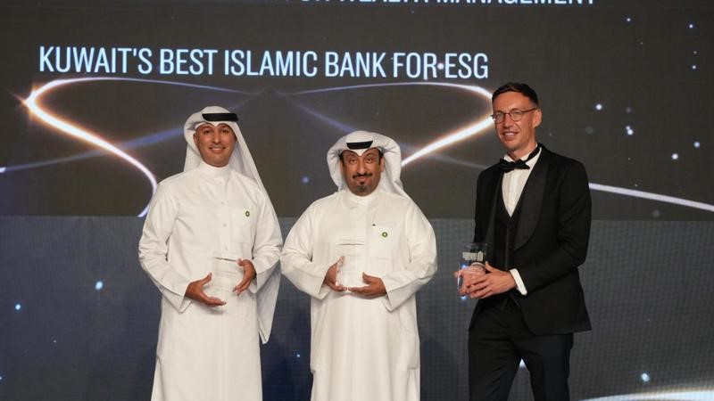 بيت التمويل الكويتي يؤكد ريادته المصرفية بحصد باقة من الجوائز المرموقة من "يوروموني"