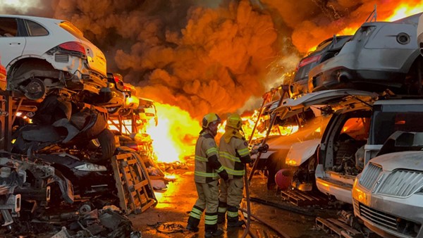 «الإطفاء»: تعاملنا مع 8282 بلاغاً في 6 أشهر