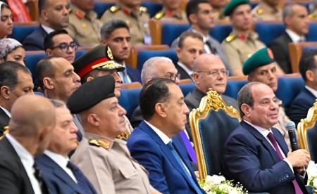 السيسي: خطط التخريب لاتزال مستمرة والإلحاح على إسقاط الدولة مازال قائماً وعلينا جميعاً مسؤولية حمايتها