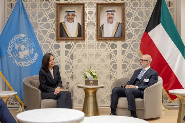  وزير الخارجية الشيخ جراح الجابر خلال استقباله الممثلة العليا للأمين العام للأمم المتحدة لتنفيذ قرار مجلس الأمن رقم 2792 لعام 2025 الخاص بمتابعة ملف المفقودين الكويتيين ورعايا البلدان الثالثة وإعادة الممتلكات الكويتية بما فيها الأرشيف الوطني ماري ياماشيتا