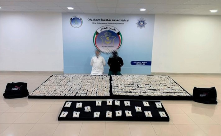 بالفيديو ضبط متهمين بـ 700 ألف قرص كابتي في كبد