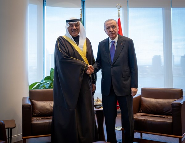 ممثل صاحب السمو سمو ولي العهد يبحث مع الرئيس التركي سبل تعزيز وتطوير العلاقات الثنائية الوثيقة