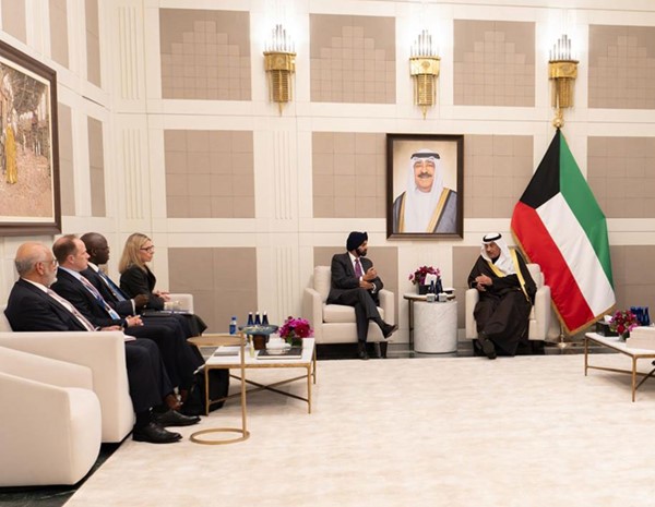 ممثل صاحب السمو سمو ولي العهد يستقبل الرئيس والمدير التنفيذي للاستثمار في "ألفابت وغوغل" ورئيس مجموعة البنك الدولي والمدير التنفيذي