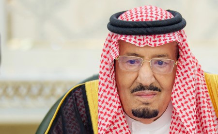 خادم الحرمين: محاولة ميليشيا الحوثي الإرهابية استهداف مكة المكرمة جُرم مشين وانتهاك لحرمة المقدسات واستفزاز لمشاعر المسلمين