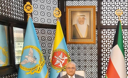 رئيس الأركان يبحث مع سفير بنغلاديش موضوعات مشتركة