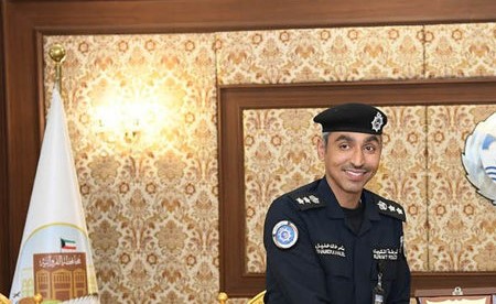 عذبي الناصر كرّم عدداً من موظفي مراكز خدمة الفروانية