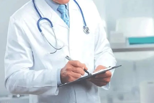 «الصحة» تستضيف 7 أطباء من الخبرات العالمية خلال أكتوبر