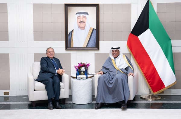 ممثل الأمير بحث مع الأمين العام للجامعة العربية تعزيز التعاون وتنسيق المواقف تجاه مختلف القضايا بالمحافل الدولية