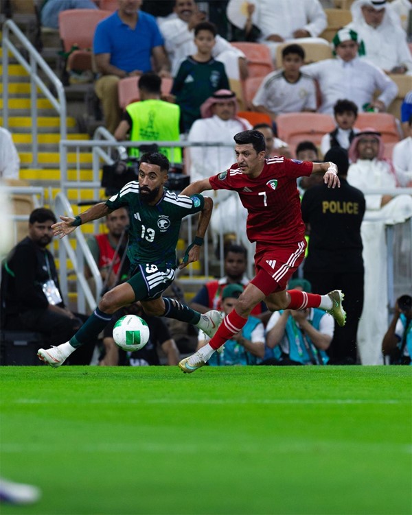 «الأزرق» يخسر أمام «الأخضر السعودي» في «خليجي 27»