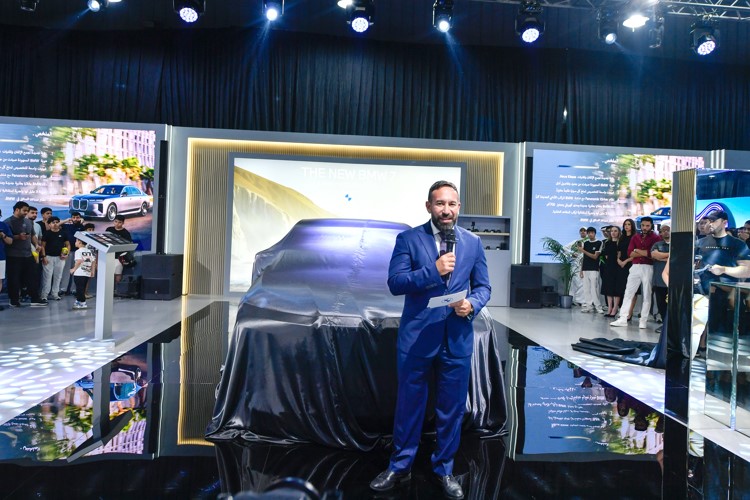 بالفيديو.. «BMW» الفئة السابعة الجديدة تصل إلى الكويت لتعيد تعريف الفخامة العصرية