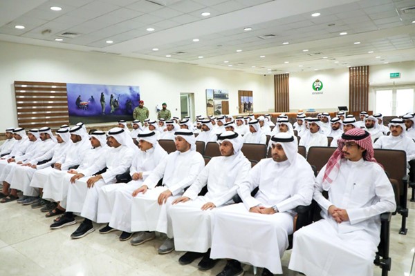 الطلبة الضباط والطلبة الضباط الاختصاصيين والطلبة ضباط الصف
