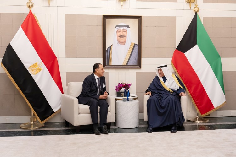 ممثل صاحب السمو الأمير الشيخ مشعل الأحمد سمو ولي العهد الشيخ صباح الخالد خلال اللقاء مع رئيس الوزراء المصري د.مصطفى مدبولي