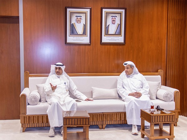 «التطبيقي» تبحث مع «البناء البشري» تعزيز الشراكة في المجالات التنموية والمجتمعية