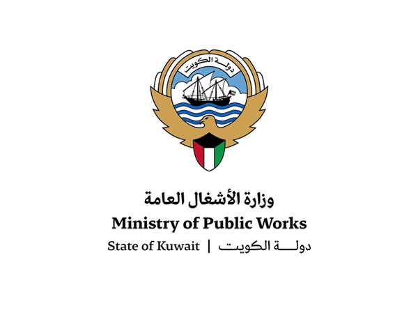 «الأشغال»: تعزيز التعاون وتبادل الخبرات الفنية في مجالات الطرق والبنية التحتية مع عمان
