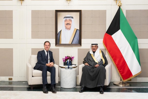 ممثل الأمير بحث مع الأمين العام لحلف «الناتو» القضايا الإقليمية والدولية ذات الاهتمام المشترك