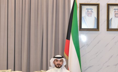 «الإعلام» و«النفط» تناقشان تعزيز التعاون