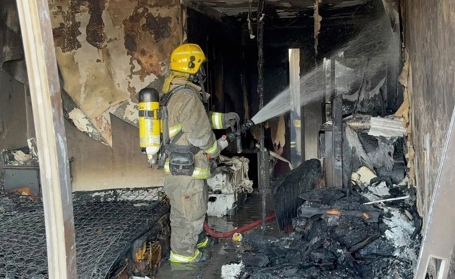 فرق الإطفاء تسيطر على حريق شقة في ميدان حولي