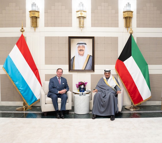 ممثل صاحب السمو الأمير الشيخ مشعل الأحمد سمو ولي العهد الشيخ صباح الخالد خلال اللقاء مع صاحب السمو الملكي الدوق غيوم دوق لوكسمبورغ الأكبر