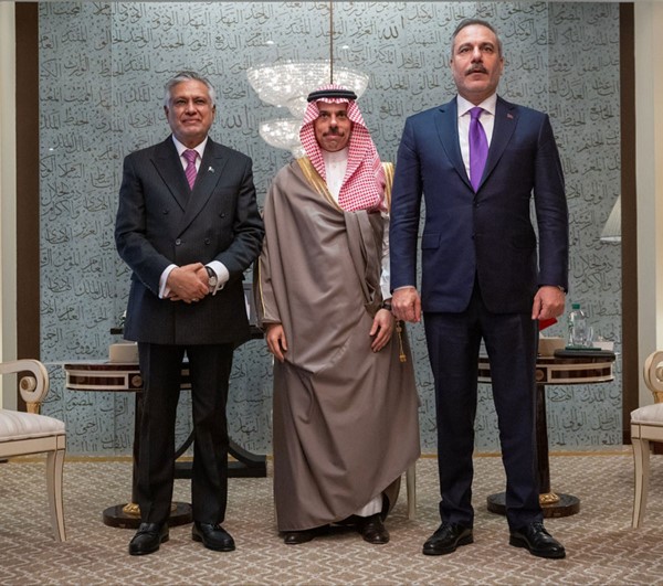 وزراء خارجية دول "اتفاقية مكة" يؤكدون حق السعودية باتخاذ الإجراءات المناسبة للدفاع عن أمنها