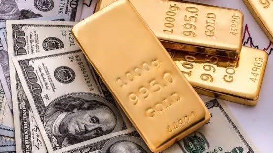 الذهب يتجه لانخفاض أسبوعي وسط صعود الدولار