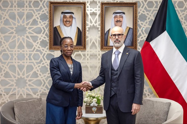 وزير الخارجية بحث مع رئيسة مجموعة الأزمات الدولية المستجدات على الساحتين الإقليمية والدولية