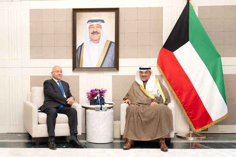 ممثل صاحب السمو الأمير الشيخ مشعل الأحمد سمو ولي العهد الشيخ صباح الخالد خلال اللقاء مع برهم صالح المفوض السامي للأمم المتحدة لشؤون اللاجئين