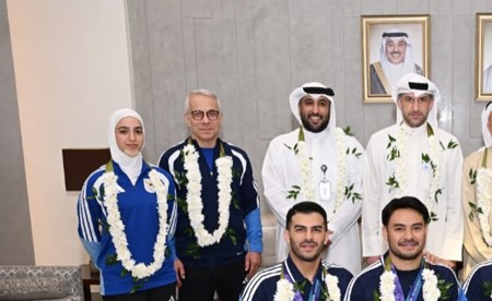 العدّاء الظفيري يطمح إلى النهائي.. وخروج «المبارزة» من المنافسة