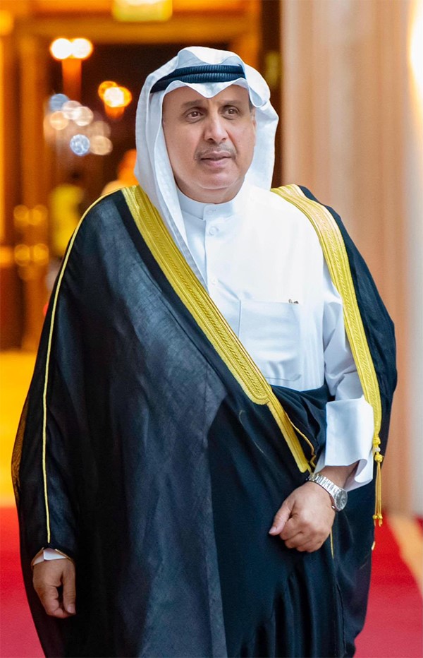 حمد جابر العلي يستقبل رواد ديوان سلوى كل ثلاثاء