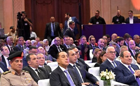 السيسي يشهد افتتاح منتدى مصر للتعدين: ملتزمون بإنجاح الاستثمارات في جميع المجالات