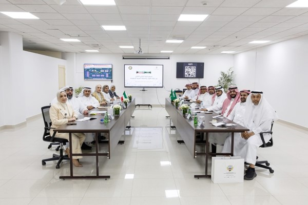 الجانبان الكويتي والسعودي خلال الاجتماع