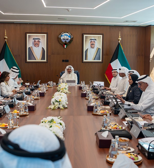 مجلس الوزراء : إطلاق ميليشيا الحوثي صواريخ باليستية باتجاه مدينتي الطائف وينبع انتهاك صارخ لسيادة السعودية