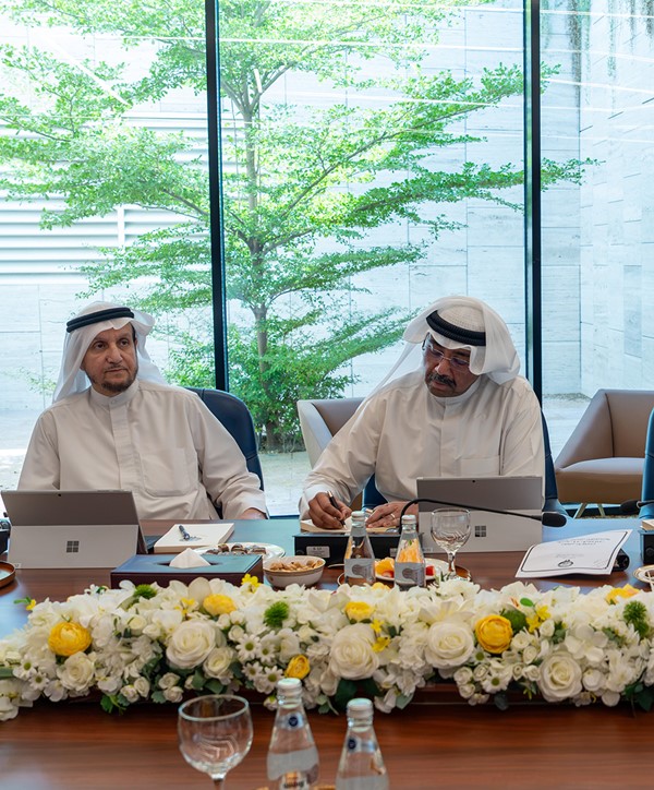مجلس الوزراء : إطلاق ميليشيا الحوثي صواريخ باليستية باتجاه مدينتي الطائف وينبع انتهاك صارخ لسيادة السعودية