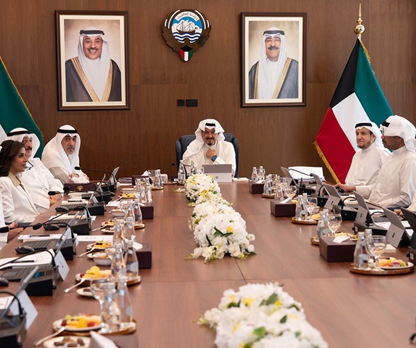 مجلس الوزراء : إطلاق ميليشيا الحوثي صواريخ باليستية باتجاه مدينتي الطائف وينبع انتهاك صارخ لسيادة السعودية