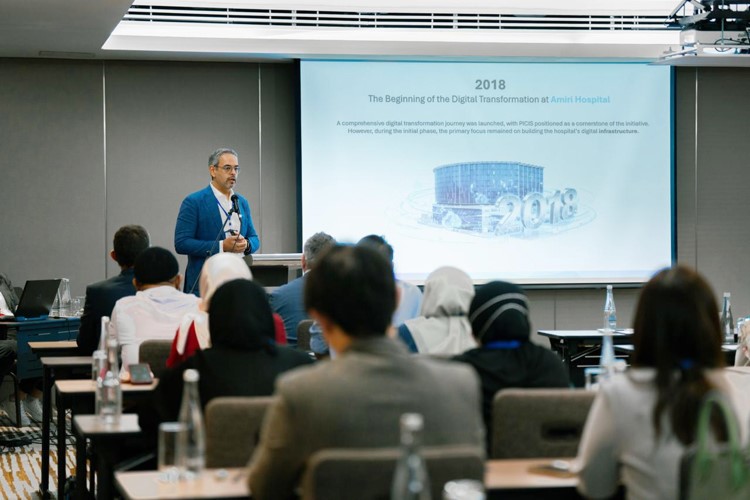 المستشفى الأميري يحقق المستوى السادس في اعتماد «HIMSS EMRAM» للنضج الرقمي التابع للجمعية الأميركية لنظم المعلومات الصحية