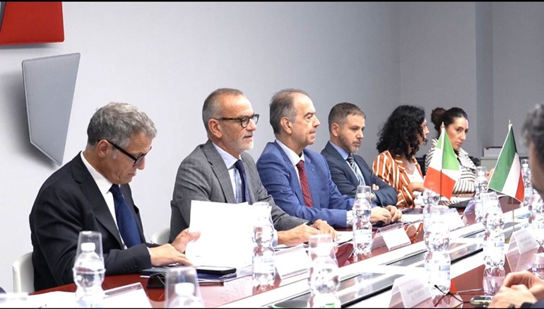الكويت وإيطاليا تبحثان تعزيز التعاون الأمني وتبادل الخبرات