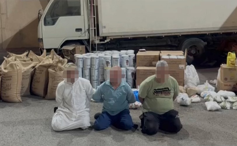 بالفيديو الداخلية القبض على 3 متهمين لتلاعبهم بأوزان المواد التموينية المدعومة وبيعها في الواحة