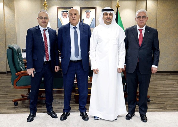 ‏وزير الدولة لشؤون الشباب والرياضة يستقبل رئيس الاتحاد الفلسطيني لكرة القدم