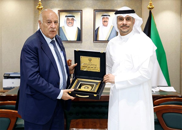 ‏وزير الدولة لشؤون الشباب والرياضة يستقبل رئيس الاتحاد الفلسطيني لكرة القدم