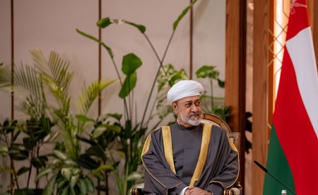 سلطان عُمان ورئيس كازاخستان يبحثان آفاق الشراكة الثنائية وتوسيع التعاون في مختلف المجالات