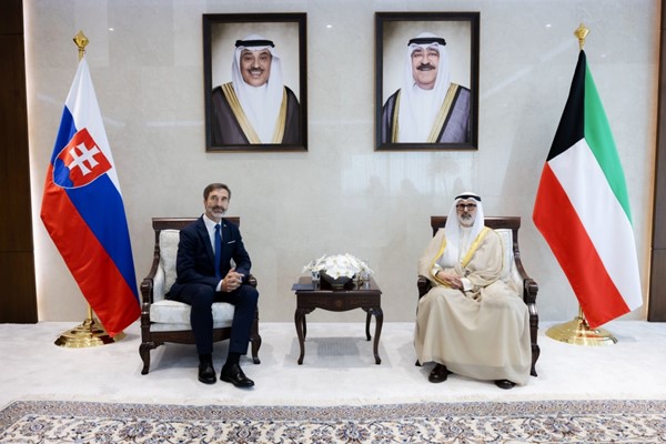 وزير الخارجية: إعادة افتتاح سفارة سلوڤاكيا في الكويت خطوة مهمة في تعزيز العلاقات بين البلدين