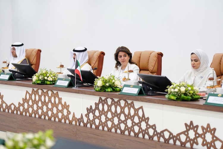 رئيس الهيئة العامة لمكافحة الفساد د.رنا الفارس ونائب رئيس مجلس إدارة الهيئة د.ماجد الديحاني وعضو مجلس الإدارة ضي العتيبي
