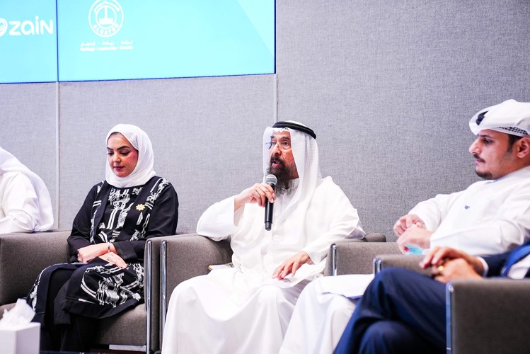 م.إبراهيم الفوزان خلال المؤتمر الصحافي