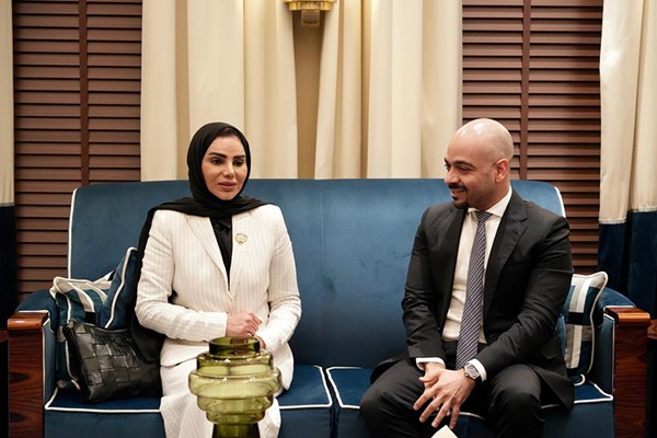 وزير التنمية الاجتماعية في مملكة البحرين أسامة العلوي يستقبل زيرة الشؤون الاجتماعية وشؤون الأسرة والطفولة د. أمثال الحويلة