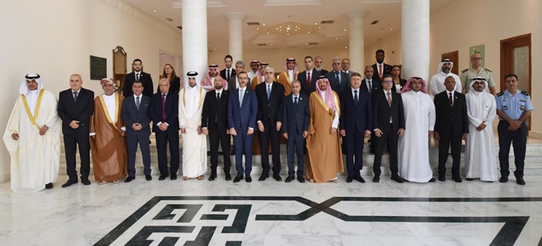 المشاركون في اختتام المؤتمر العربي 22 لرؤساء أجهزة المرور