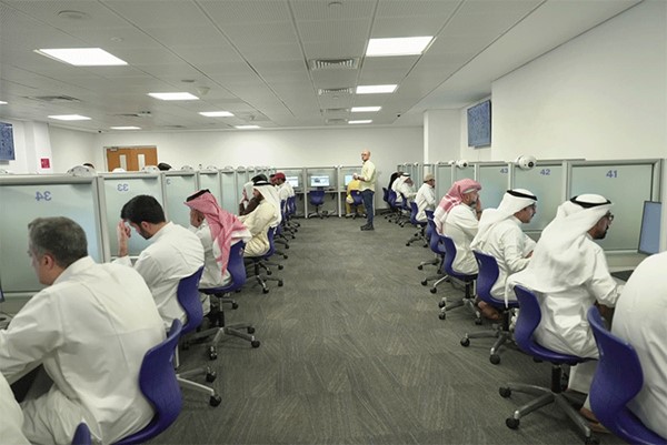 الحويلة تتابع إعادة اختبارات الوظائف الإشرافية بالجمعيات التعاونية