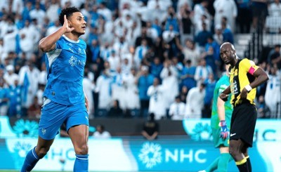 الهلال يهزم الاتحاد ويُحكم قبضته على الصدارة