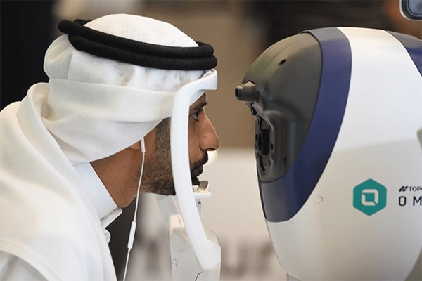 وزير الصحة يدشن يوم الإبصار العالمي بمستشفى جابر الأحمد